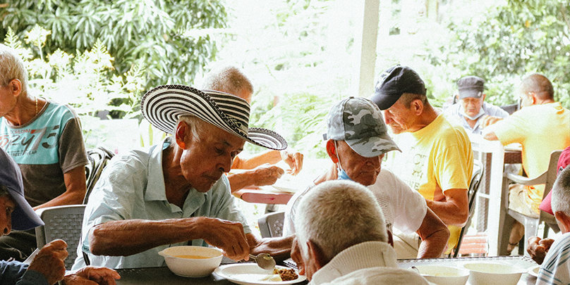 Alimentación-saludable-en-hogar-para-adultos-mayores